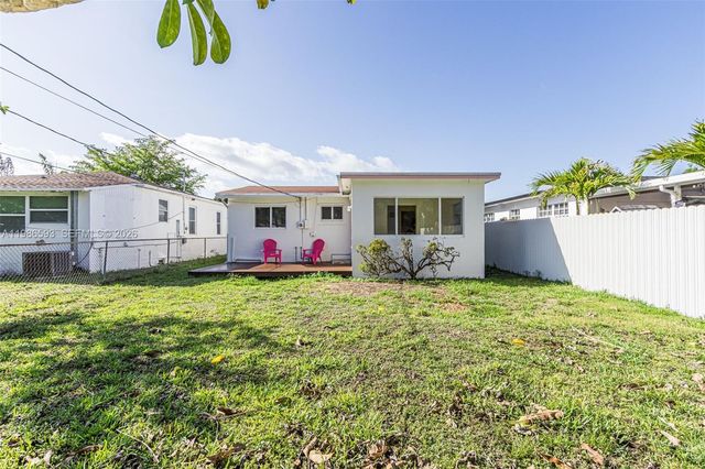 616 NW 3rd Ct, Hallandale Beach, FL 33009