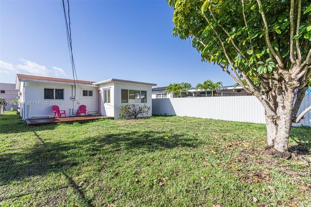 616 NW 3rd Ct, Hallandale Beach, FL 33009