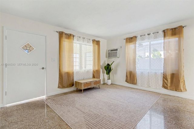 616 NW 3rd Ct, Hallandale Beach, FL 33009