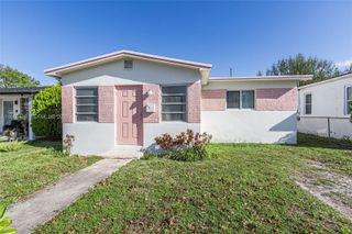 616 NW 3rd Ct, Hallandale Beach, FL 33009