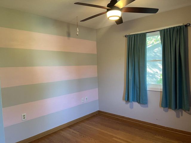 725 S Silverbrook DRIVE, West Bend, WI 53095