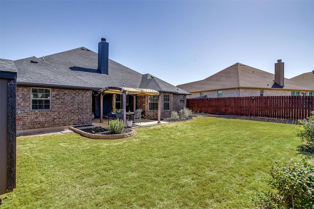 2004 Hill Crest Court, Weatherford, TX 76086