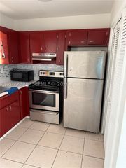 2826 Van Buren St 18, Hollywood, FL 33020
