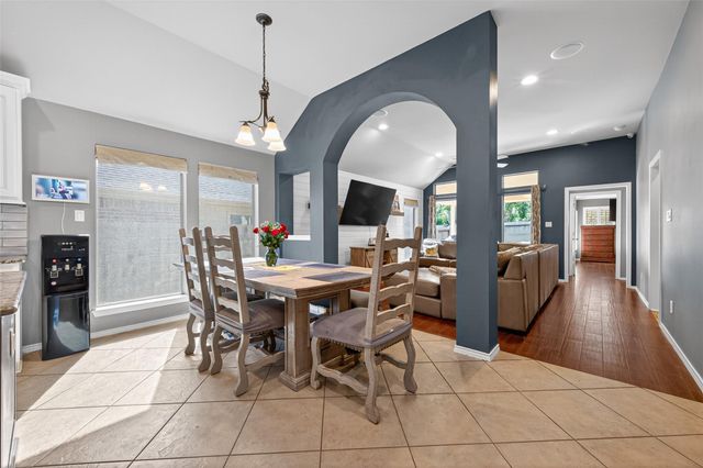 27443 Rebecca Field Lane, Spring, TX 77386