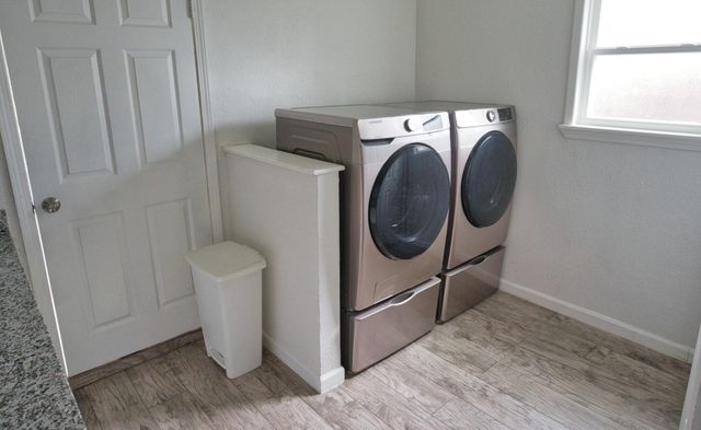 201 Southern Oaks Drive, Lake Jackson, TX 77566