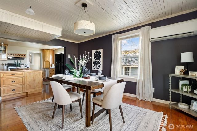 220 Morris Street, La Conner, WA 98257