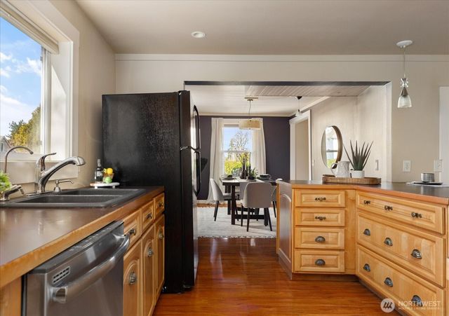 220 Morris Street, La Conner, WA 98257