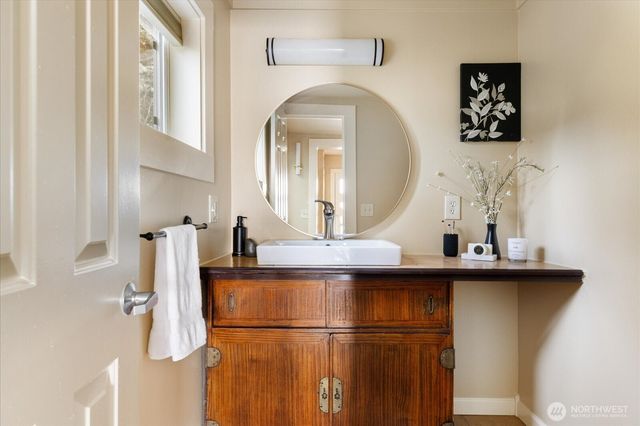 220 Morris Street, La Conner, WA 98257