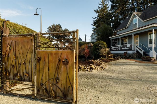 220 Morris Street, La Conner, WA 98257