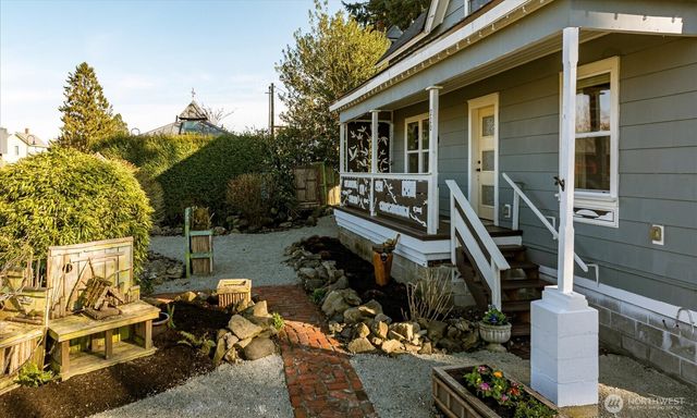 220 Morris Street, La Conner, WA 98257