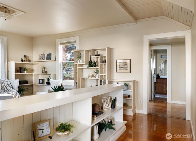 220 Morris Street, La Conner, WA 98257