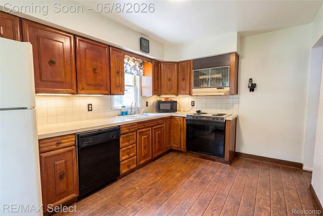 2906 Arizona Avenue, Flint, MI 48506