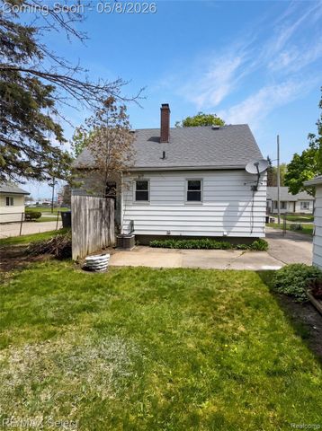 2906 Arizona Avenue, Flint, MI 48506