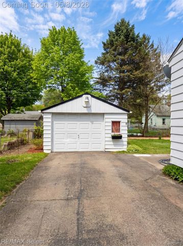2906 Arizona Avenue, Flint, MI 48506