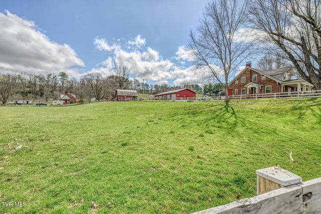 4456 Lee Highway, Marion, VA 24354
