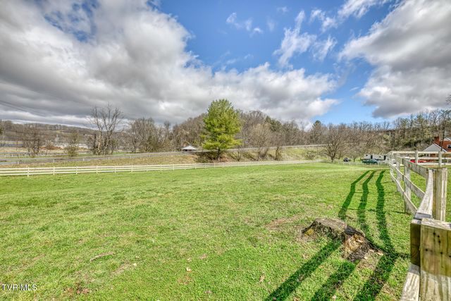 4456 Lee Highway, Marion, VA 24354