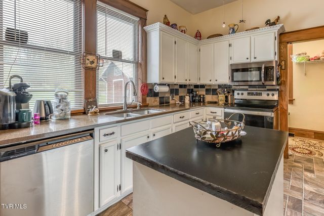 4456 Lee Highway, Marion, VA 24354