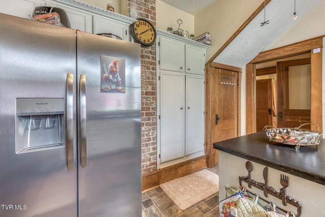 4456 Lee Highway, Marion, VA 24354