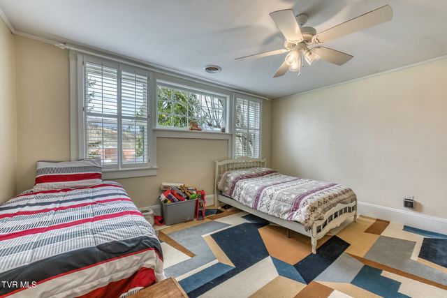 4456 Lee Highway, Marion, VA 24354