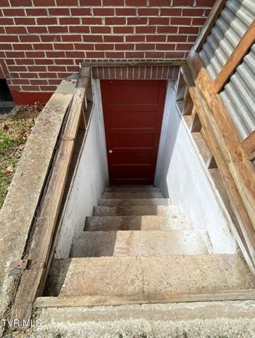 4456 Lee Highway, Marion, VA 24354