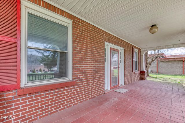 4456 Lee Highway, Marion, VA 24354