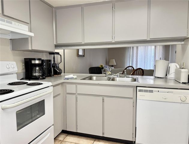 5054 TERRACE CLUB LANE 101, Tampa, FL 33617