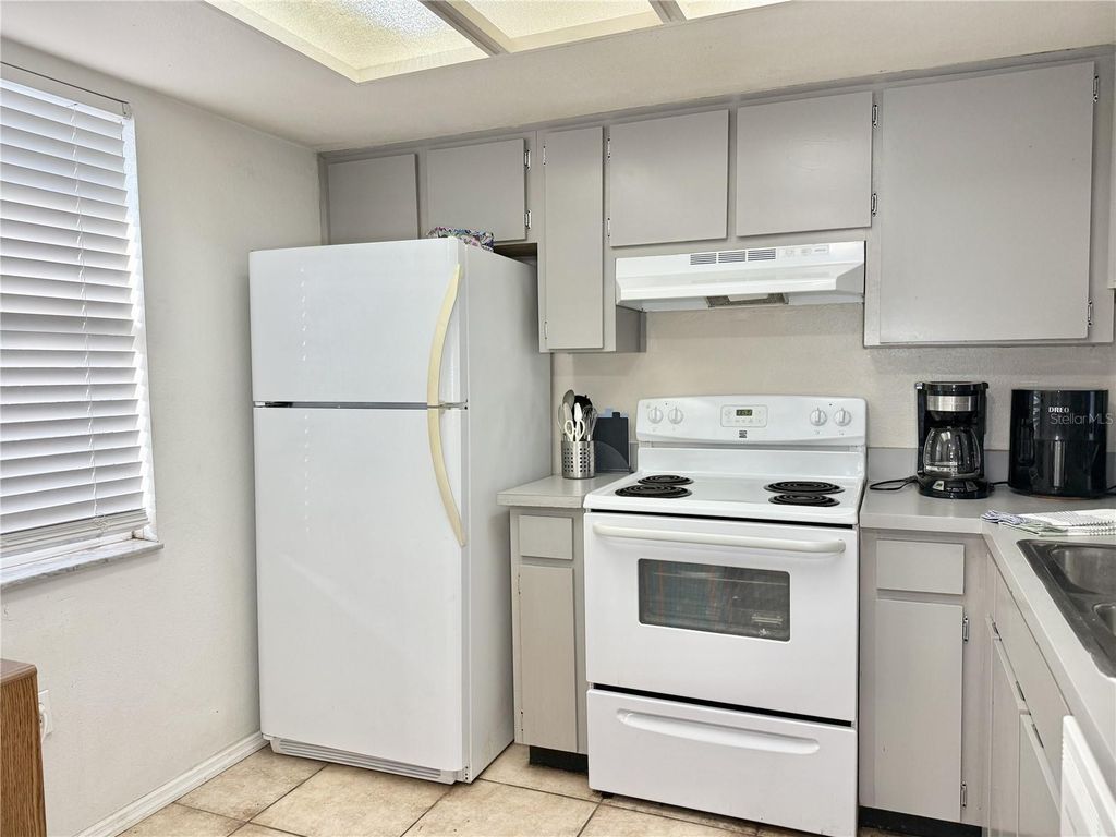 Image 2 of property listing at 5054 TERRACE CLUB LANE 101, Tampa, FL 33617
