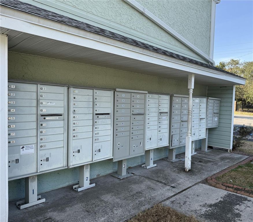 Image 22 of property listing at 5054 TERRACE CLUB LANE 101, Tampa, FL 33617