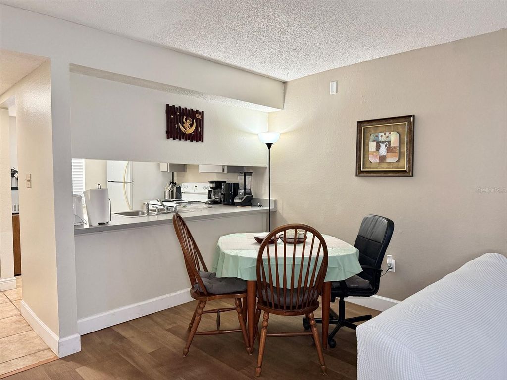 Image 6 of property listing at 5054 TERRACE CLUB LANE 101, Tampa, FL 33617