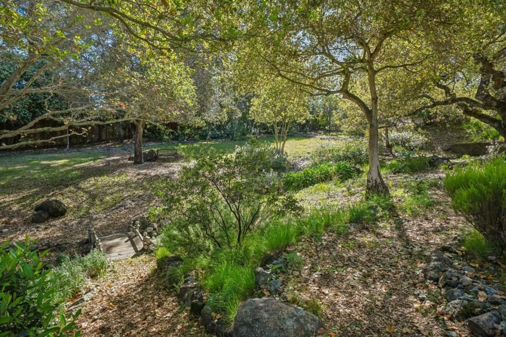Image 27 of property listing at 199 Brookwood Road, Woodside, CA 94062