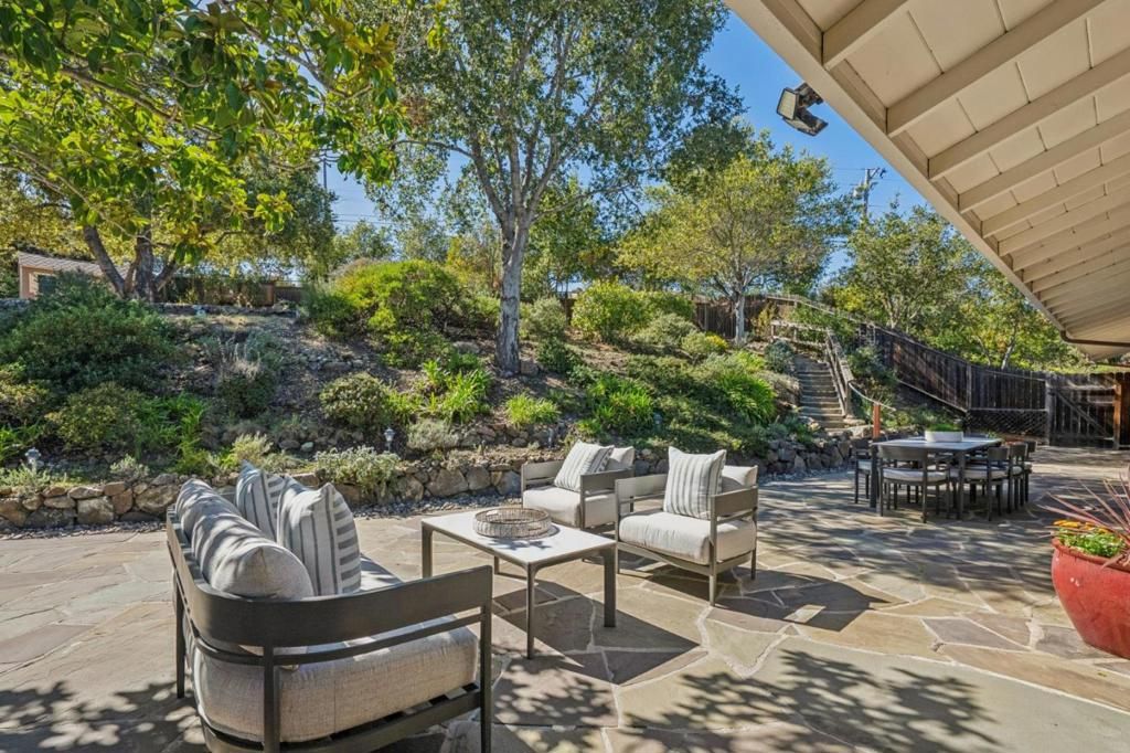Image 28 of property listing at 199 Brookwood Road, Woodside, CA 94062