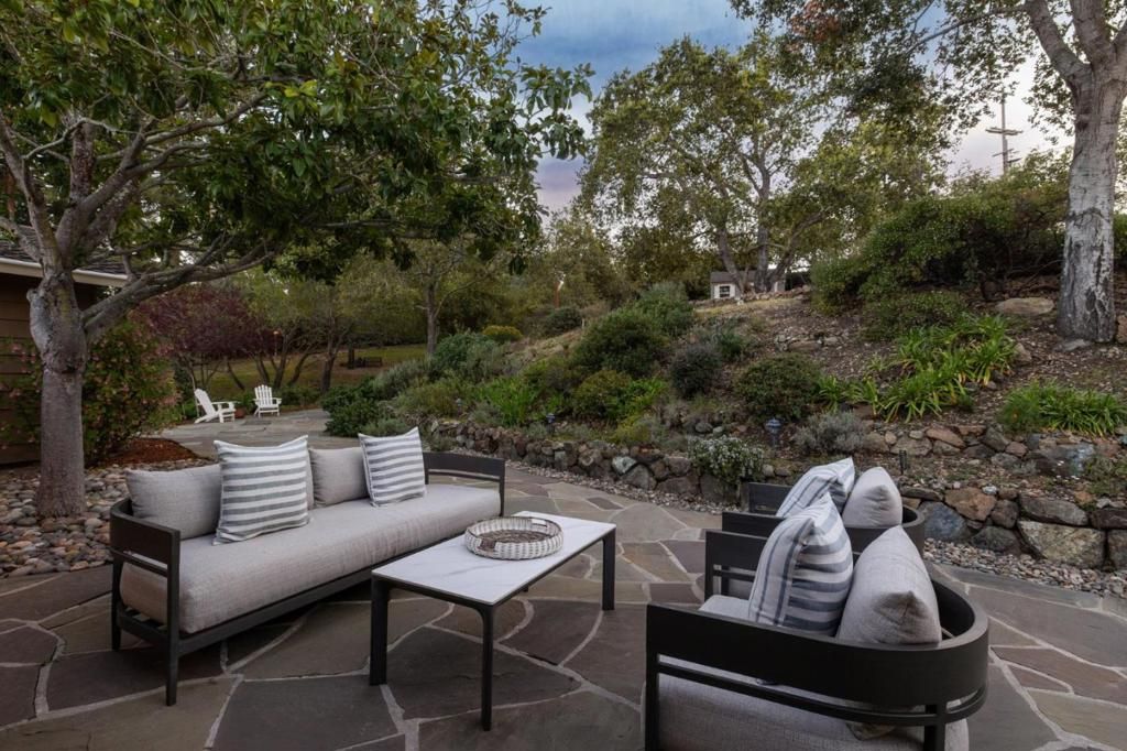 Image 38 of property listing at 199 Brookwood Road, Woodside, CA 94062