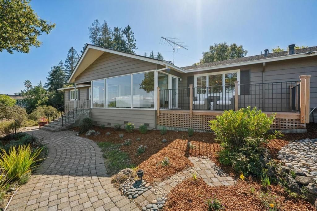Image 4 of property listing at 199 Brookwood Road, Woodside, CA 94062