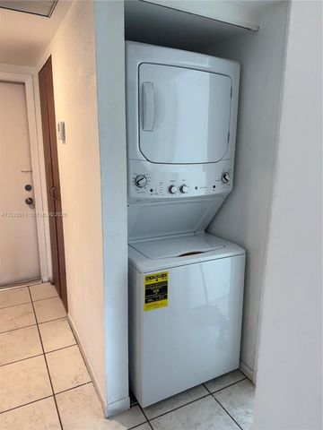 20825 NE 8th Ct 203-19, Miami, FL 33179