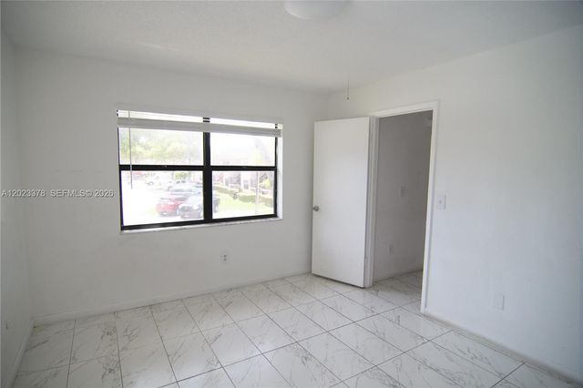20825 NE 8th Ct 203-19, Miami, FL 33179