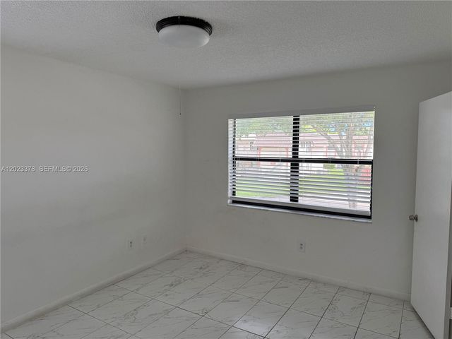 20825 NE 8th Ct 203-19, Miami, FL 33179