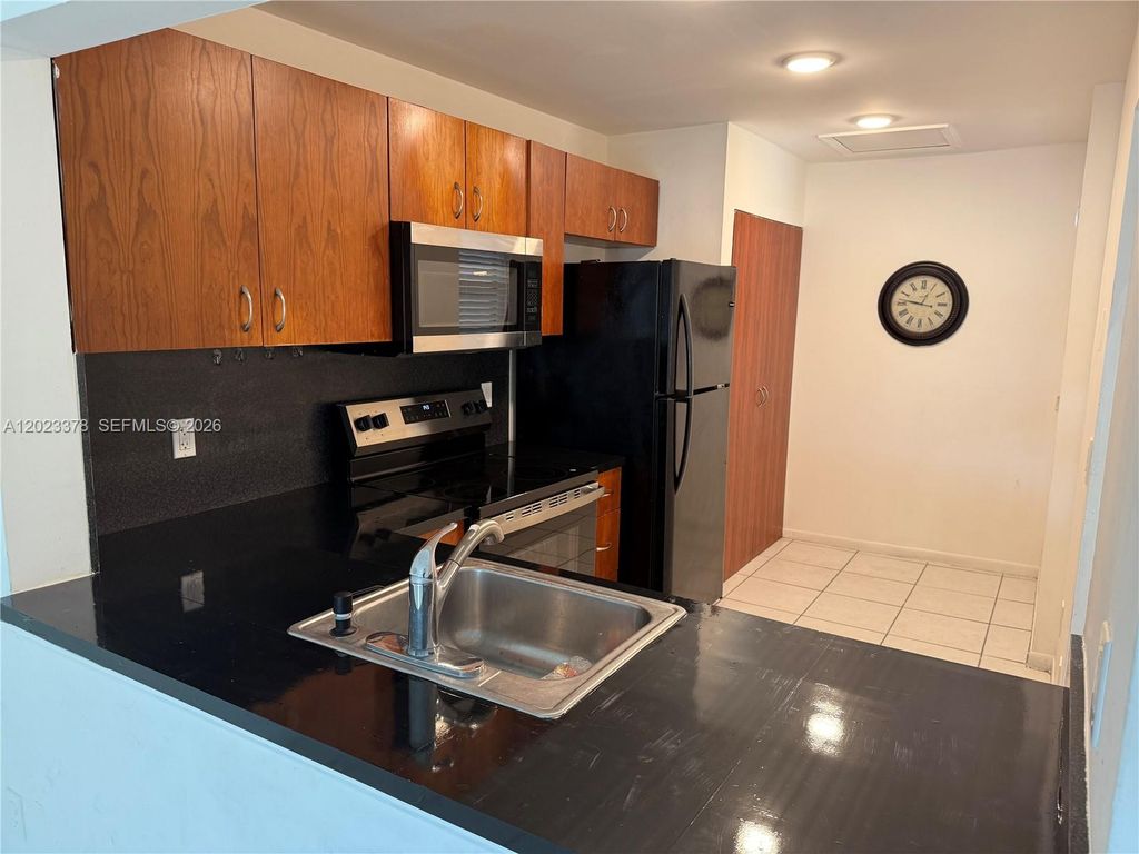 20825 NE 8th Ct 203-19, Miami, FL 33179