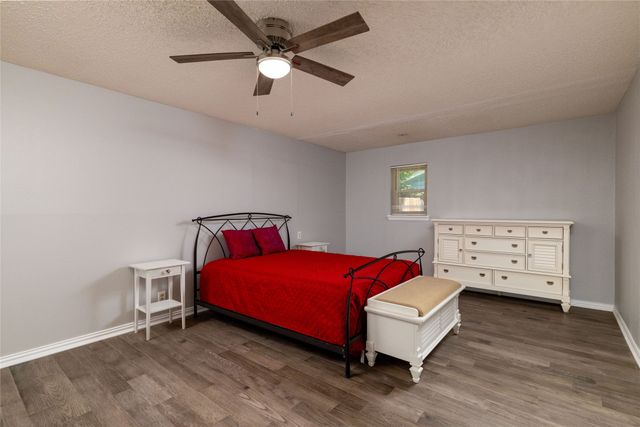637 Post Oak Drive, Hurst, TX 76053