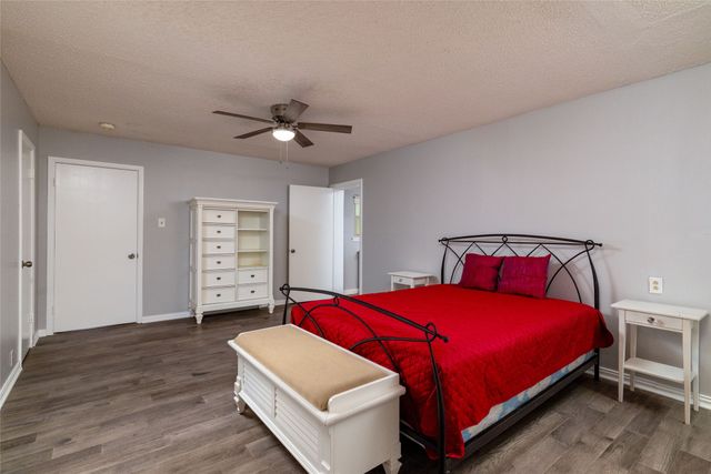 637 Post Oak Drive, Hurst, TX 76053
