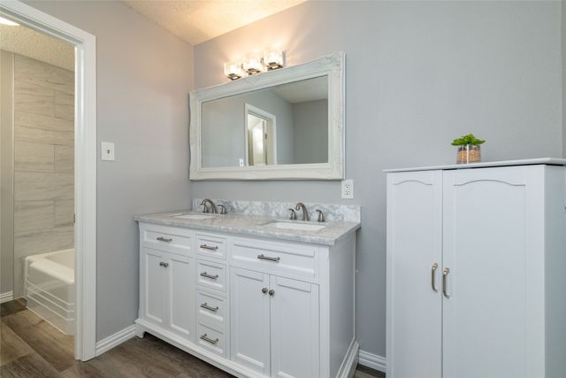 637 Post Oak Drive, Hurst, TX 76053
