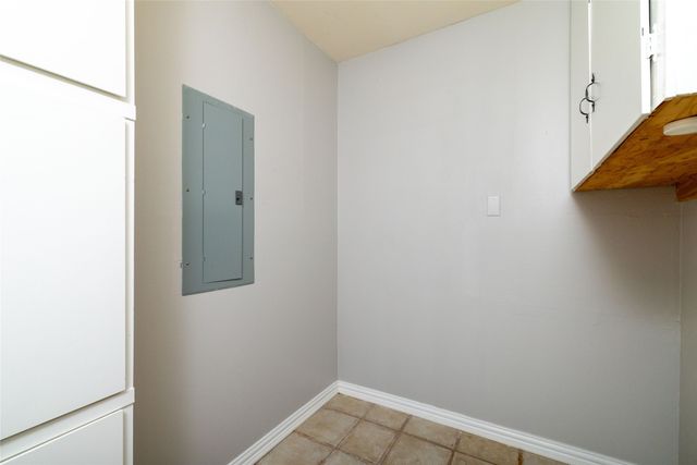 637 Post Oak Drive, Hurst, TX 76053