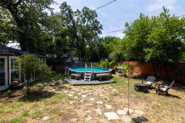 637 Post Oak Drive, Hurst, TX 76053