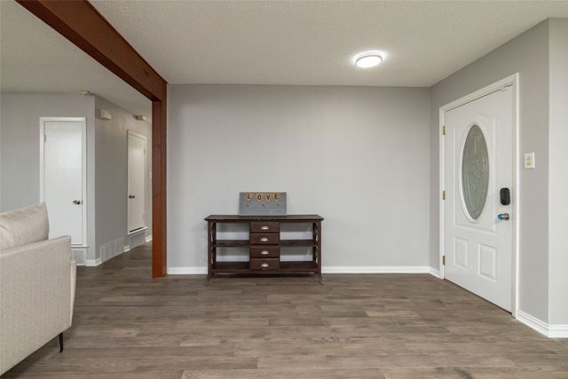637 Post Oak Drive, Hurst, TX 76053