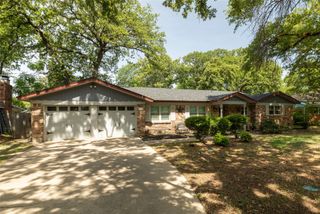 637 Post Oak Drive, Hurst, TX 76053