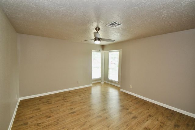 6822 La Puente Drive, Houston, TX 77083