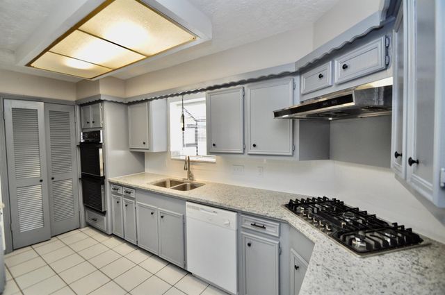 6822 La Puente Drive, Houston, TX 77083