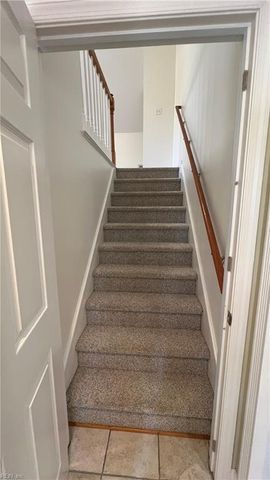 304 Plantation Ln, Smithfield, VA 23430