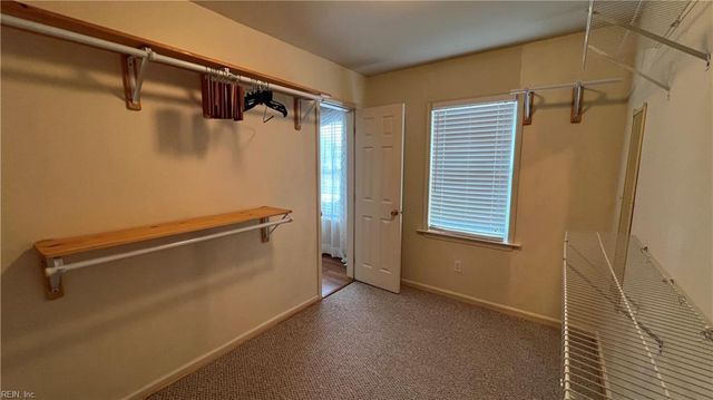 304 Plantation Ln, Smithfield, VA 23430