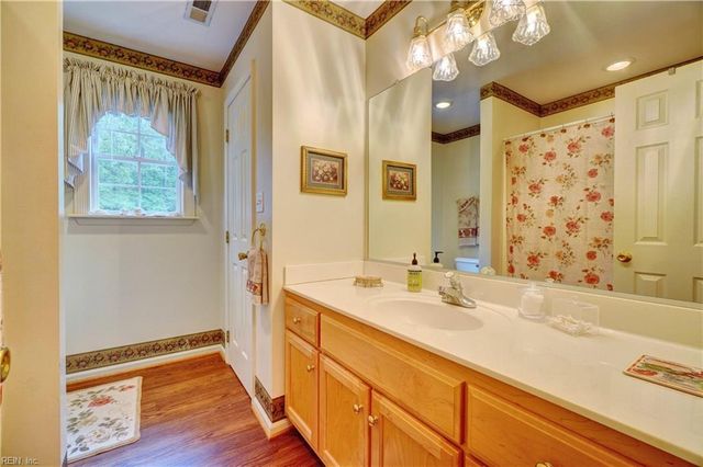 304 Plantation Ln, Smithfield, VA 23430