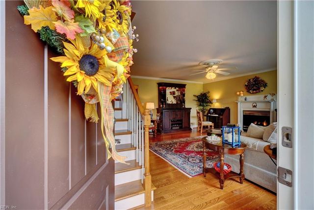 304 Plantation Ln, Smithfield, VA 23430